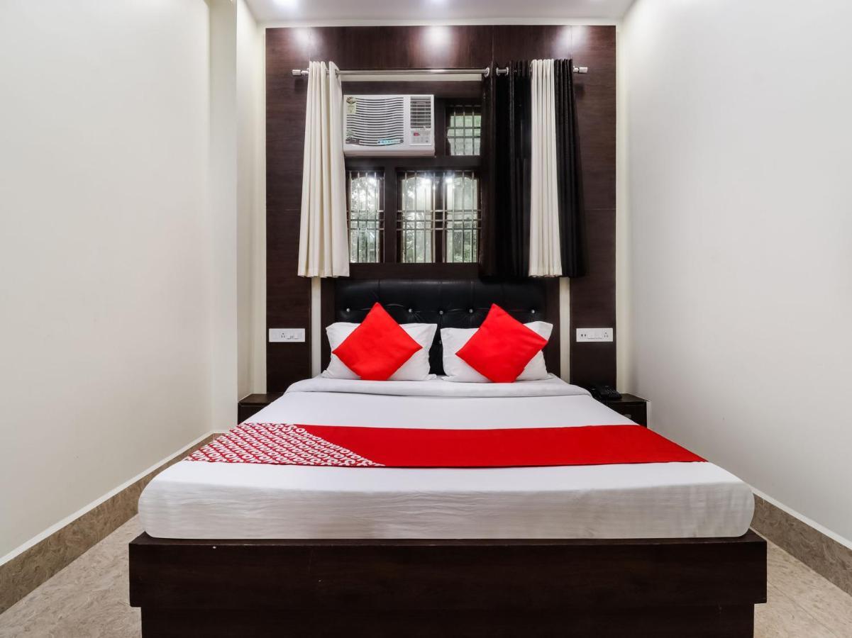 Oyo 72429 New Abhinandan Hotel Amroha Exterior photo
