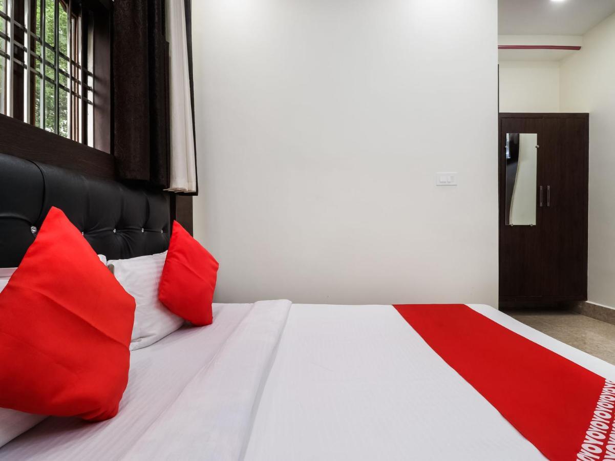 Oyo 72429 New Abhinandan Hotel Amroha Exterior photo