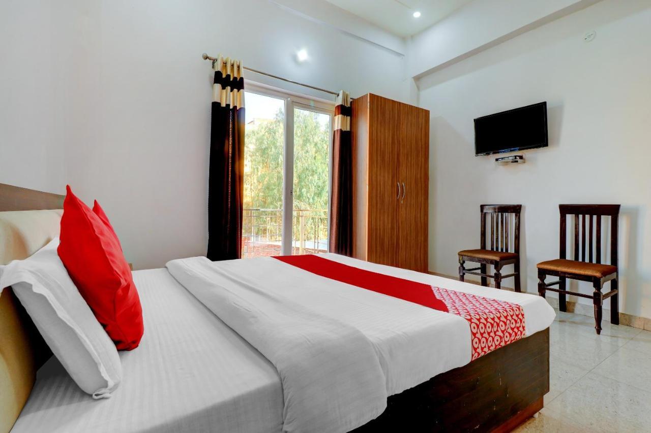 Oyo 72429 New Abhinandan Hotel Amroha Exterior photo