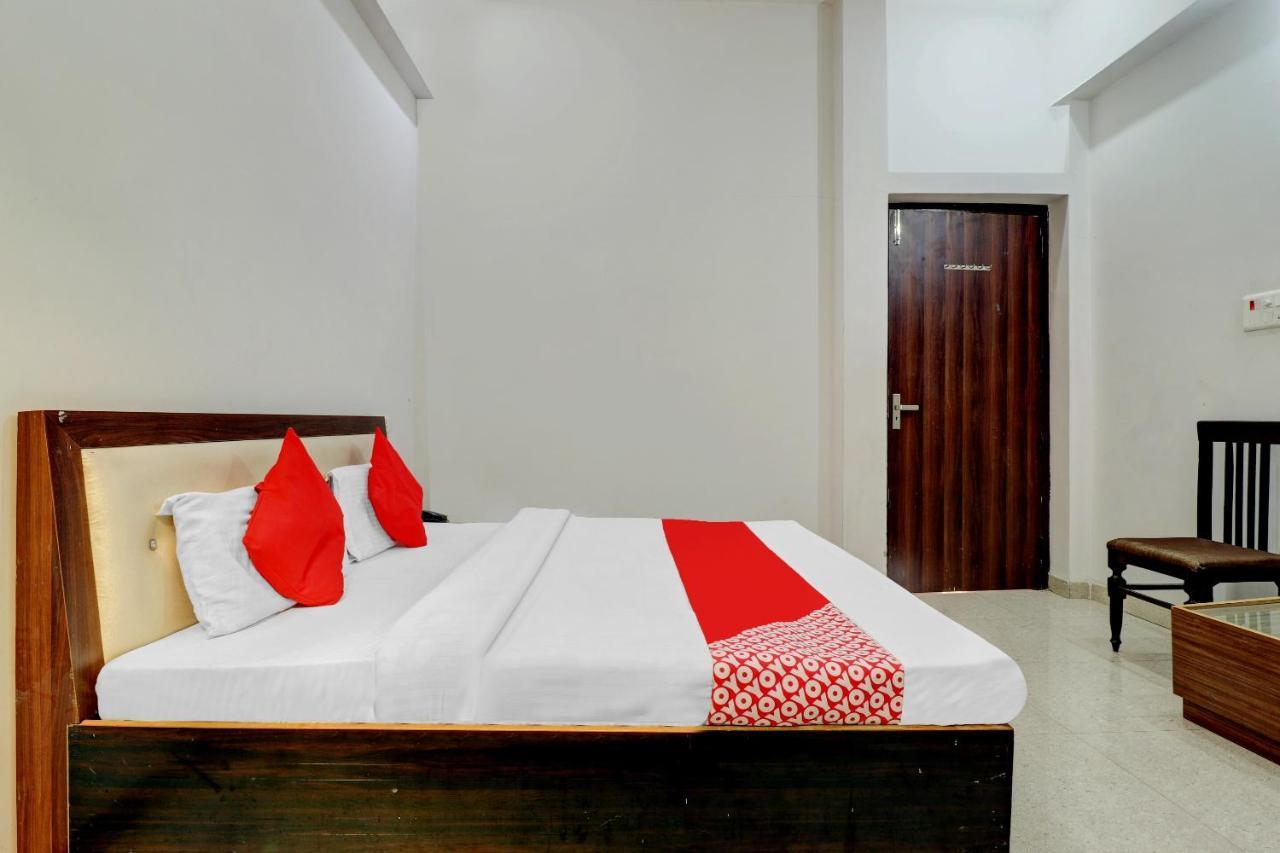 Oyo 72429 New Abhinandan Hotel Amroha Exterior photo