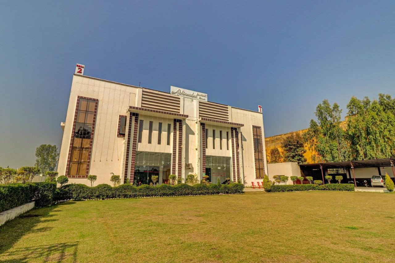 Oyo 72429 New Abhinandan Hotel Amroha Exterior photo