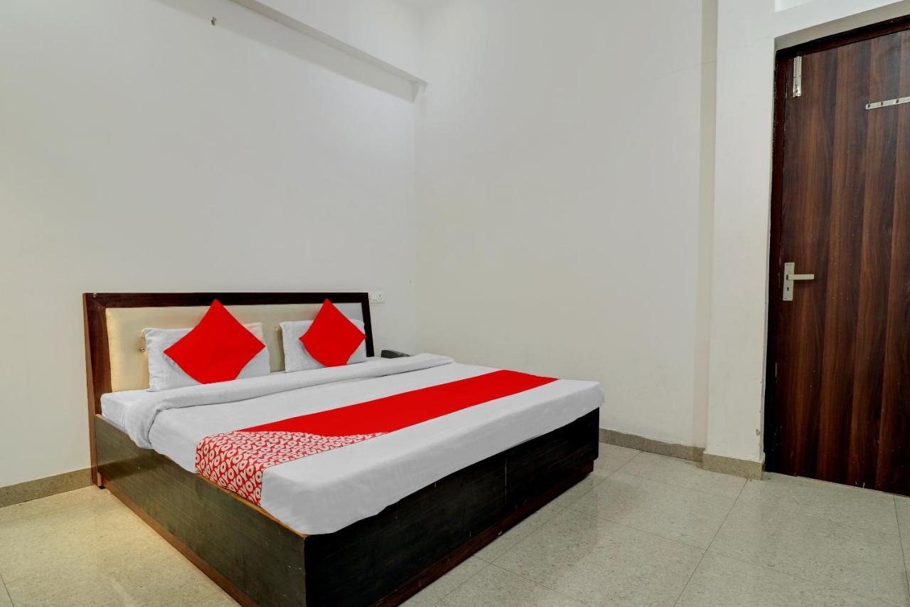 Oyo 72429 New Abhinandan Hotel Amroha Exterior photo