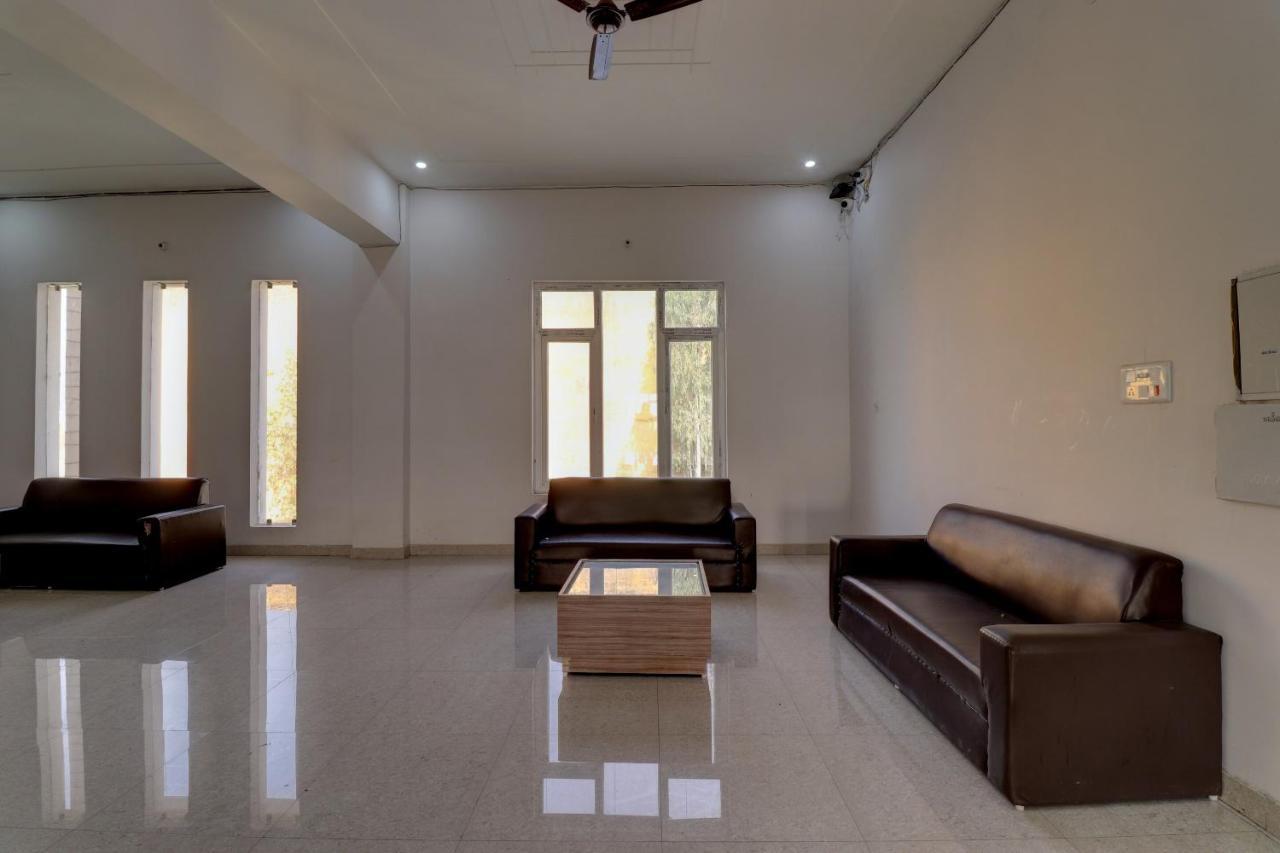 Oyo 72429 New Abhinandan Hotel Amroha Exterior photo