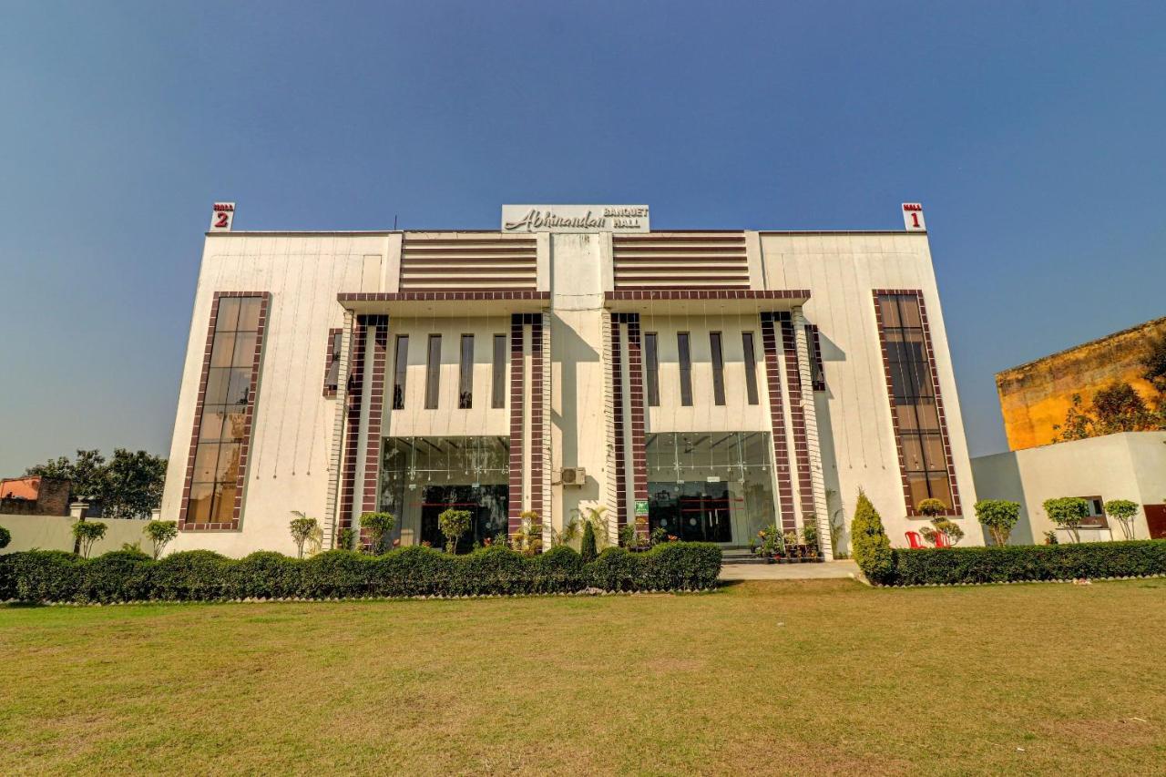 Oyo 72429 New Abhinandan Hotel Amroha Exterior photo
