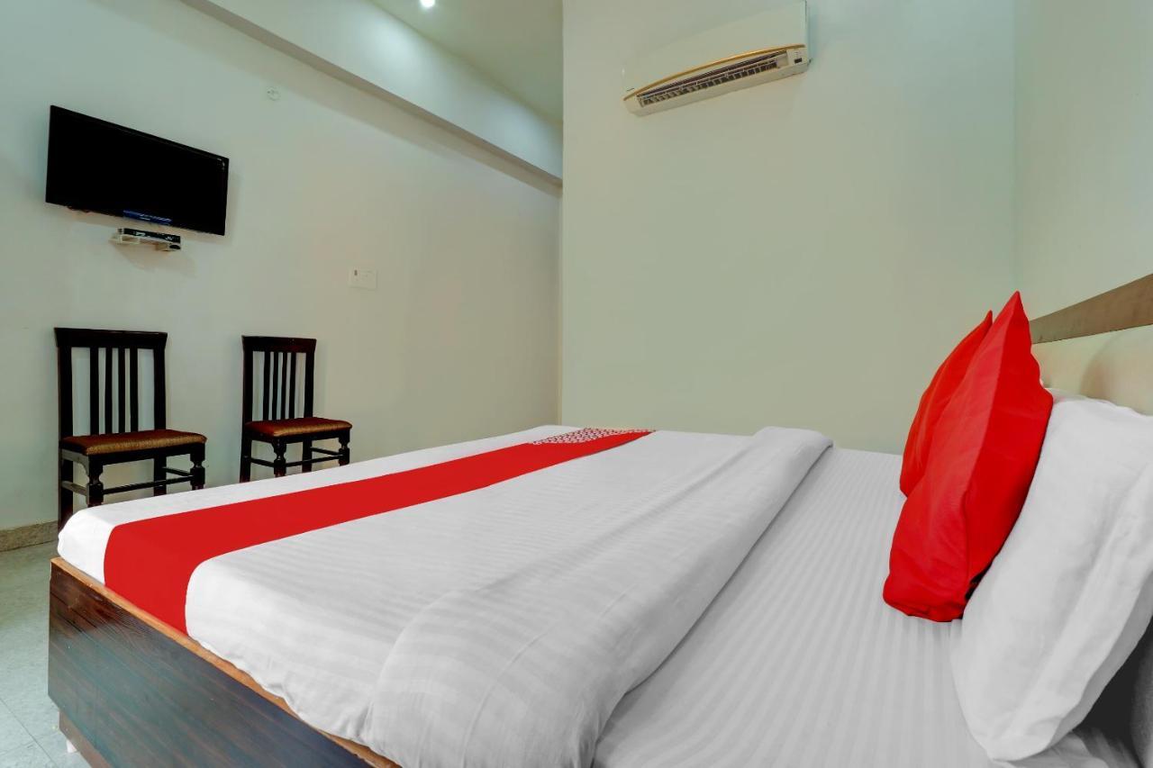 Oyo 72429 New Abhinandan Hotel Amroha Exterior photo
